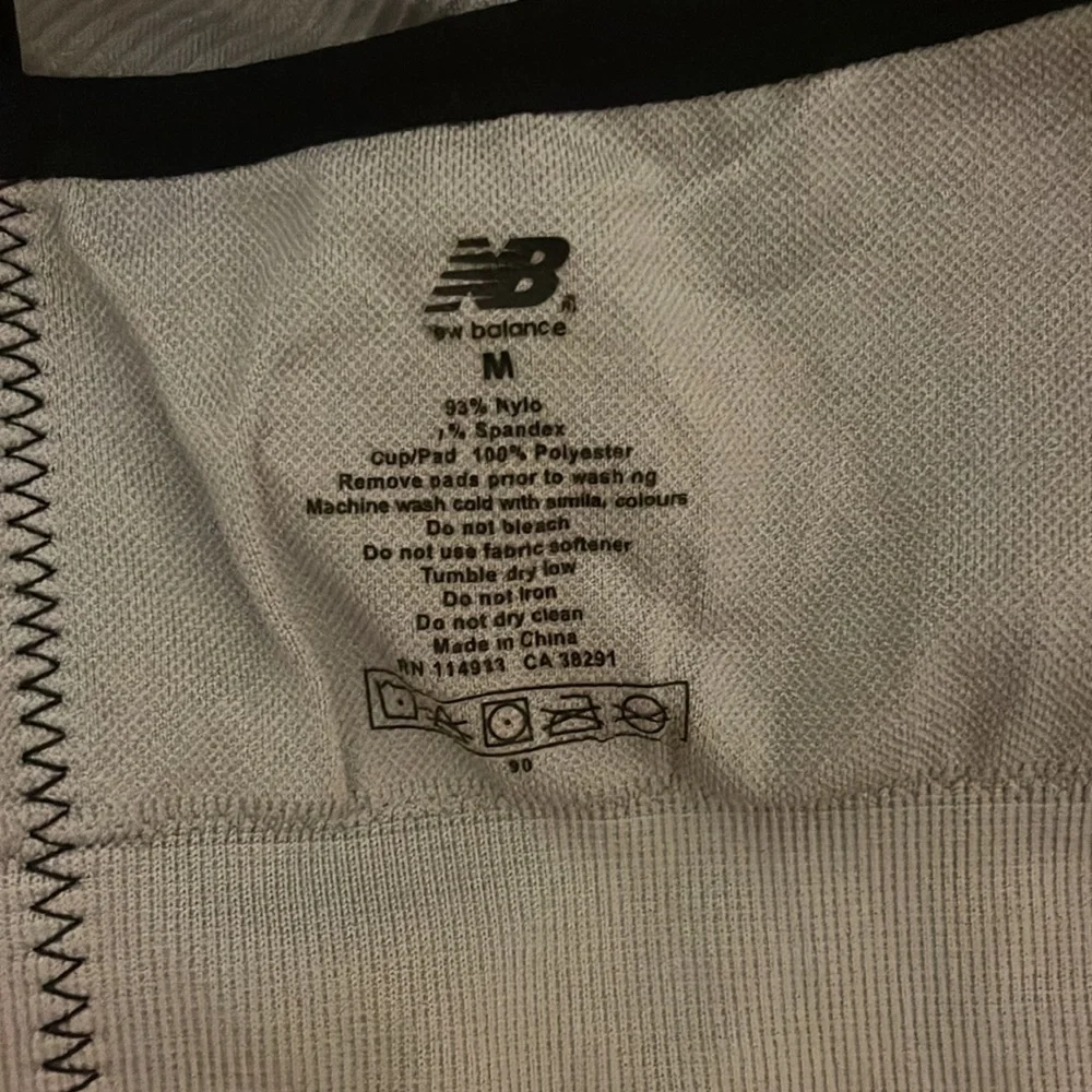 New Balance Sports Bra - Picture 5 of 5